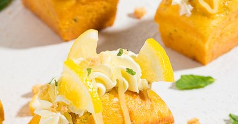 <span><strong>Mojito Mini Cocktail Cakes.</strong></span>
<span/>