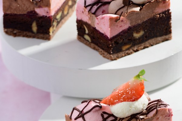 Brownie Nuts & Strawberry Empileur