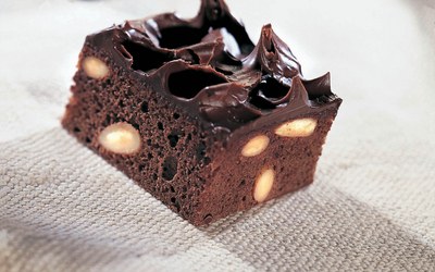 Brownies met Double Choc Cake en Amandelen
