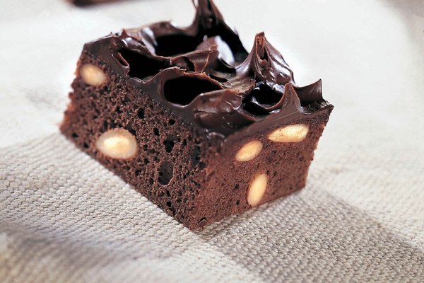 Brownies met Double Choc Cake en Amandelen