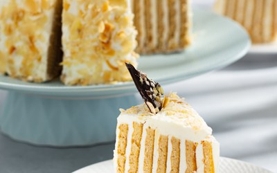 Chai Latte Vertical Layer Cake