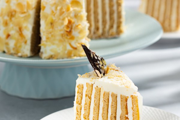Chai Latte Vertical Layer Cake