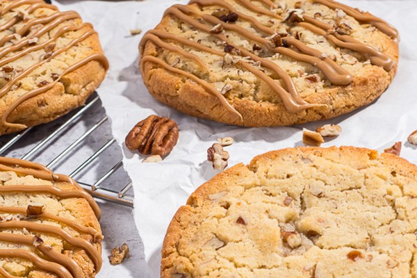 Chewy Banoffee pecan Cookies met Fantasy Banoffee Cake