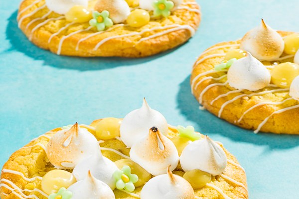 Chewy Lemon Meringue Cookies