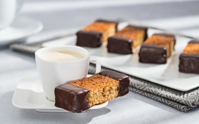 Hazelnoot Reepjes met gebaksrestanten