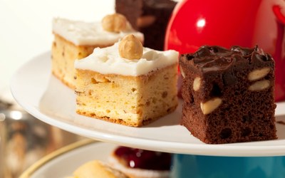 High Tea Blondie