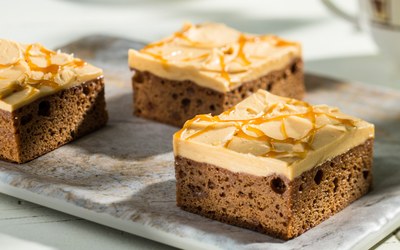 Karamel Blondie met Fantasy Karamel Cake