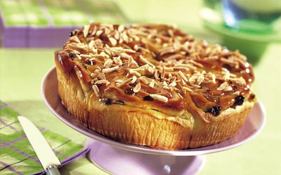 Koffiebroodjes Taart met Cramix Goud en Korent Ambacht