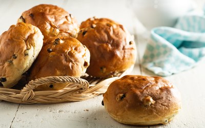 Krentenbollen met Parade Oliebol Krokant