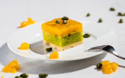 Mango Pistache Vegan met V-GO! Vegan Cake