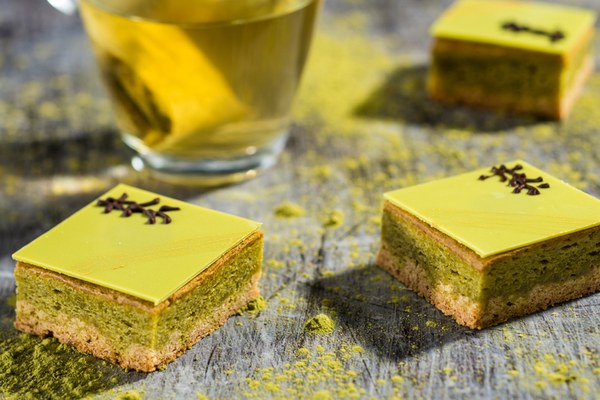 Matcha Blondie