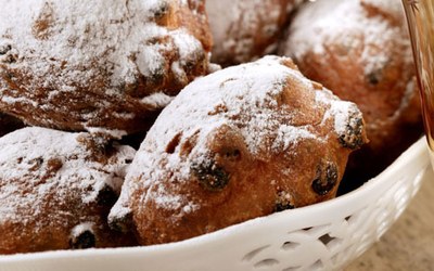 Oliebollen met Parade Oliebol en Amore Fruit (doseermachine)