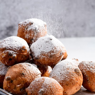 Oliebollen met Parade Oliebol Krokant (geschept)