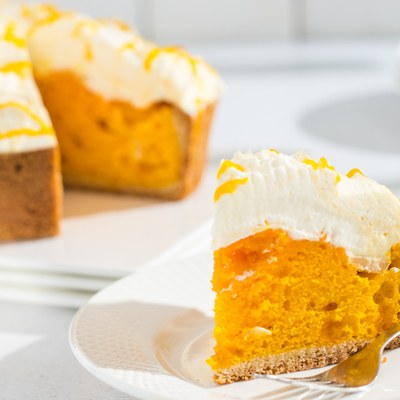 Oranje Boven SinaasAppeltaartje met Fantasy Orange Cake