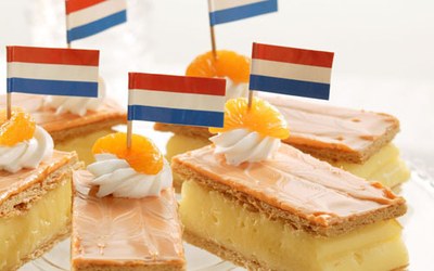 Oranje Tompouce met Minuta Tom P Speciaal