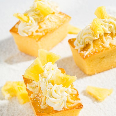 Pina Colada Mini Cocktail Cakes