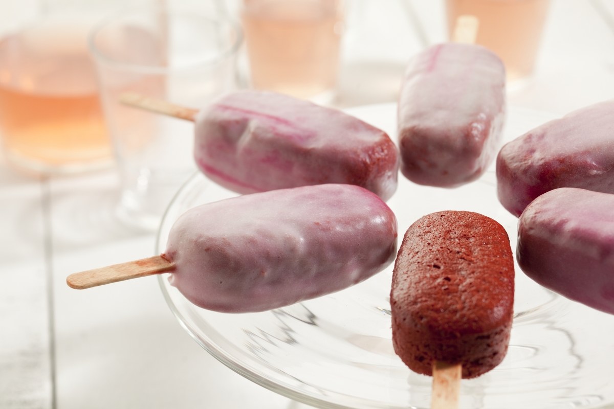 Red Velvet Cakestick