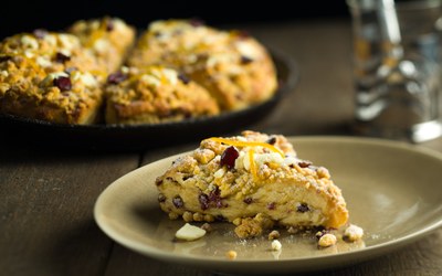Scones cranberries en sinaasappel met Panovitesse Scone