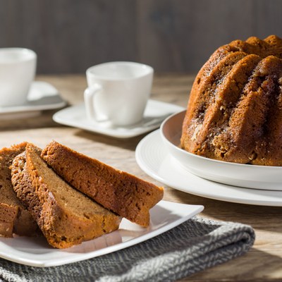 Sticky Toffee Tulband met gebaksrestanten