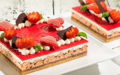 Strawberry & Basil Square