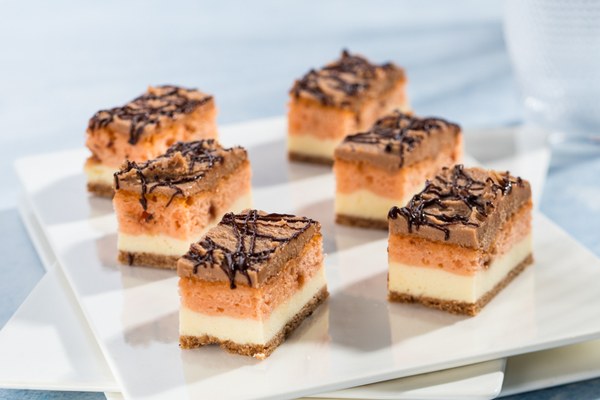 Strawberry Cheesecake Bites