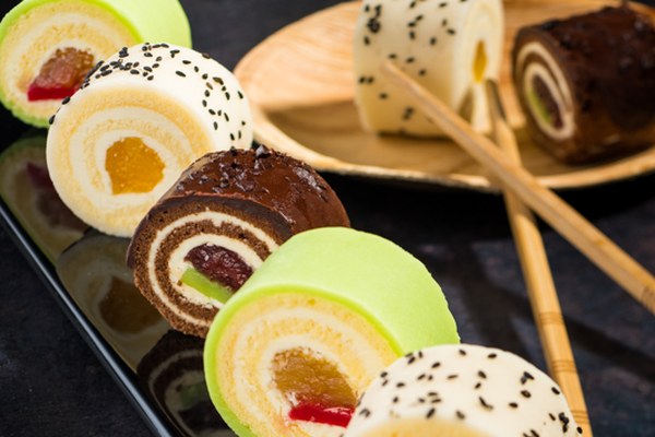 Sushi mango zwarte sesam