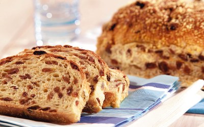 Tarwe-Maïs Rozijnenbroodje Wit met Fiesta Panovite Mais