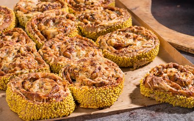 Vikorn Pizza Rolls