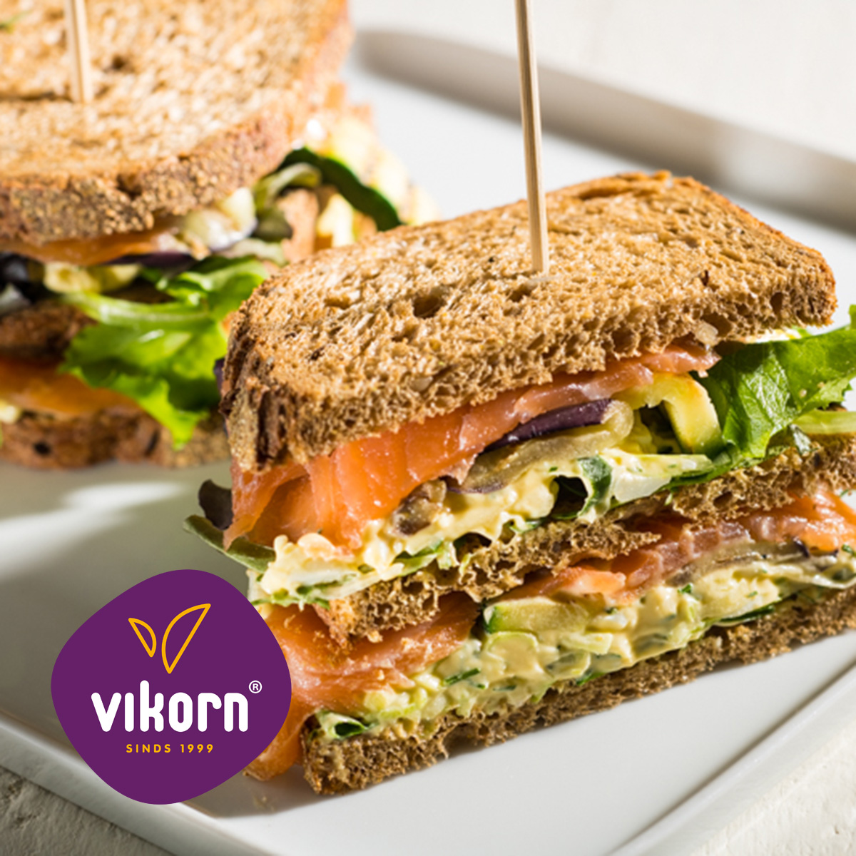 EBO_210804-112-met logo.jpg