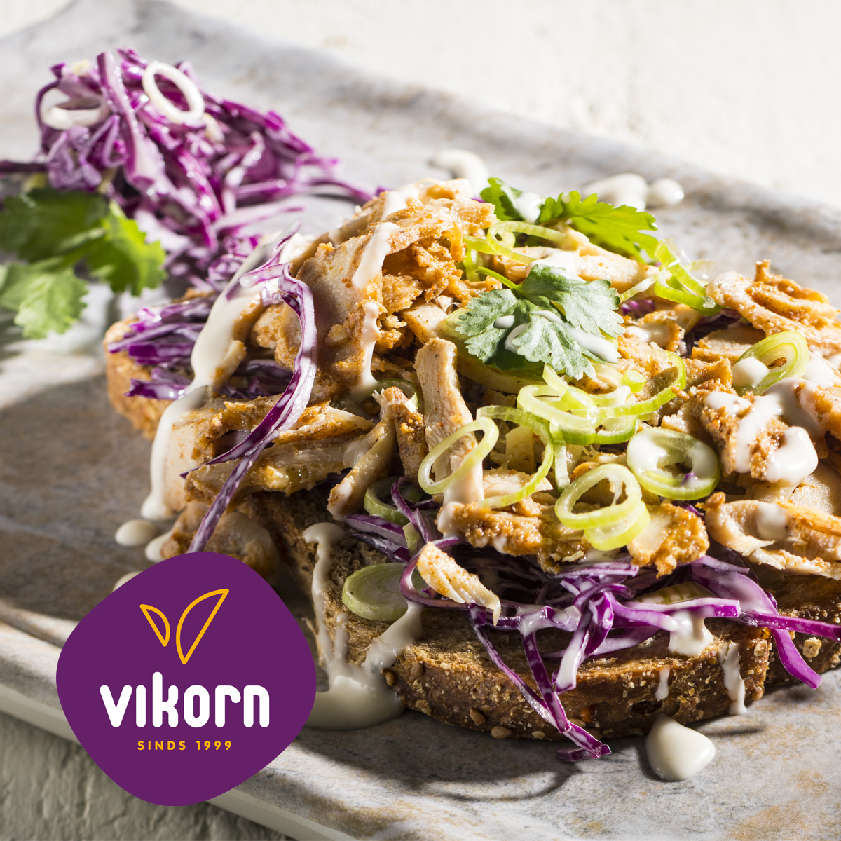 EBO_210804-120-met logo.jpg