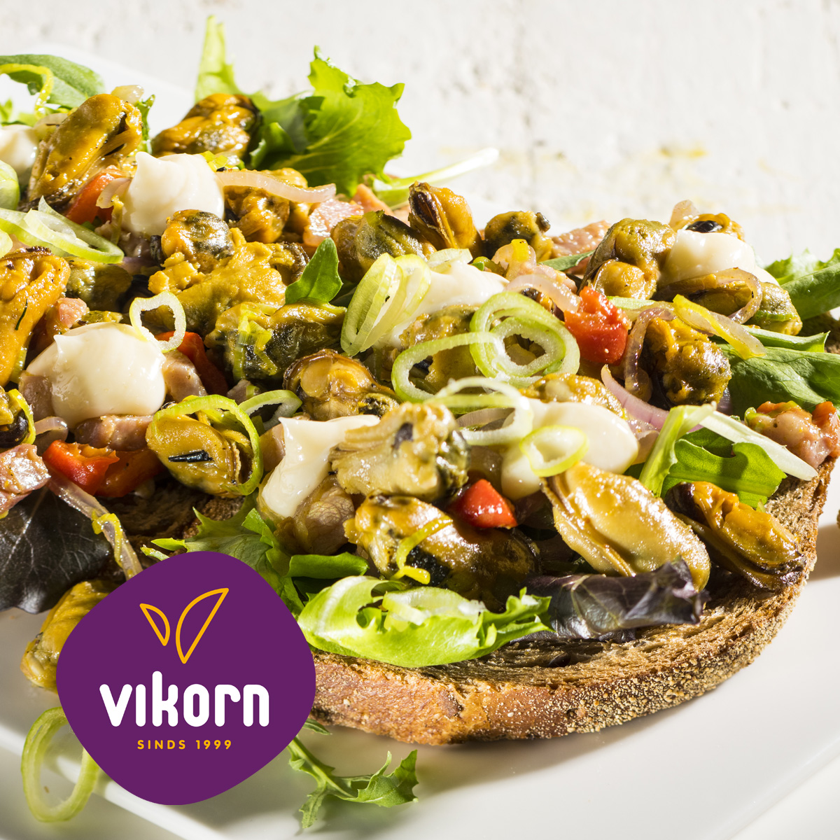 EBO_210804-126-met logo.jpg