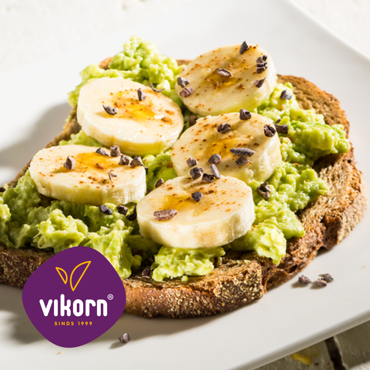 EBO_210804-130-met logo.jpg