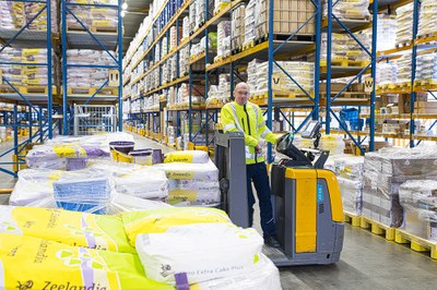 Logistiek medewerker Logistiek medewerker